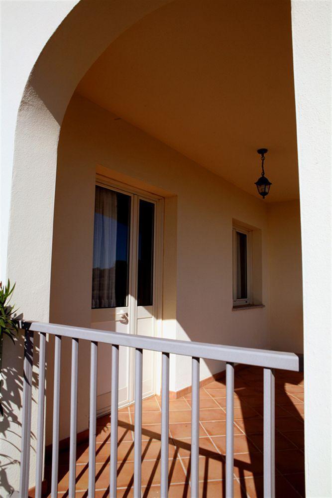 Hotel Pedra Ruja Budoni Exterior photo
